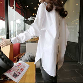 2020春新款女韩国宽松bf风大版中长款大码棉白衬衫长袖衬衣