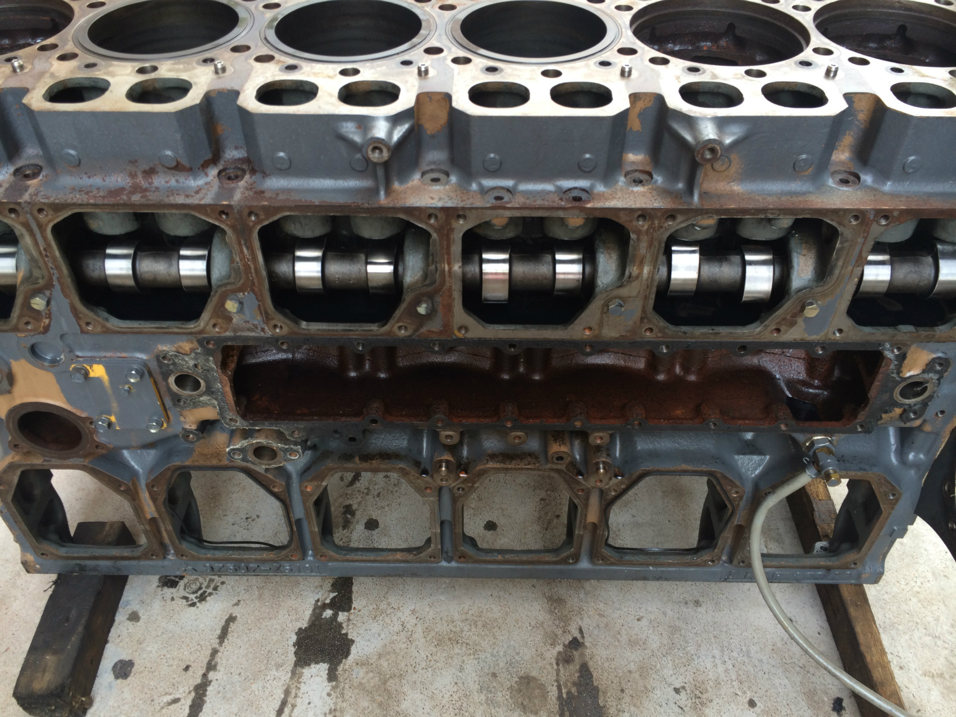 供应日本三菱重工S6R2-MPTA船用发动机缸体拆车件