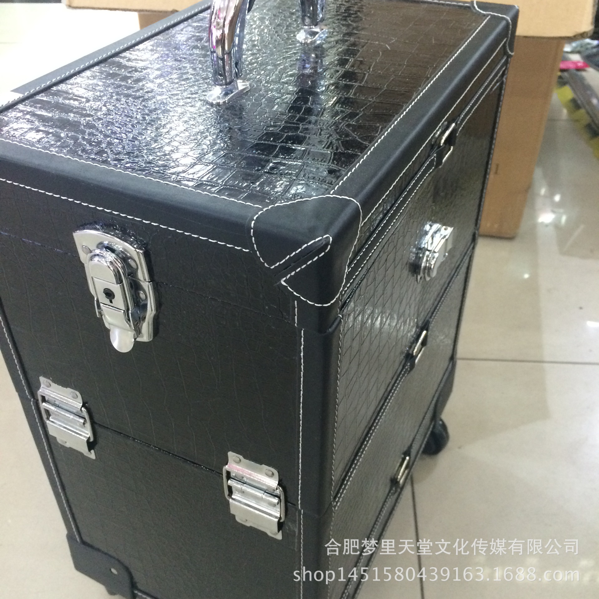 52E909AE-CE1B-4F4B-B96B-4B461E