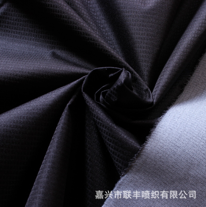 240T斜纹提花罗马格春亚纺涂白milky 户外防寒耐磨羽绒服棉衣面料