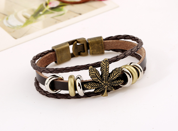 New Vintage Maple Leaf Woven Cowhide Bracelet