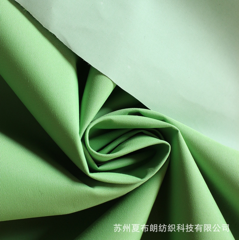 厂家直销184T消光涤纶塔丝隆PVC压延防水压延车衣雨衣帐篷面料