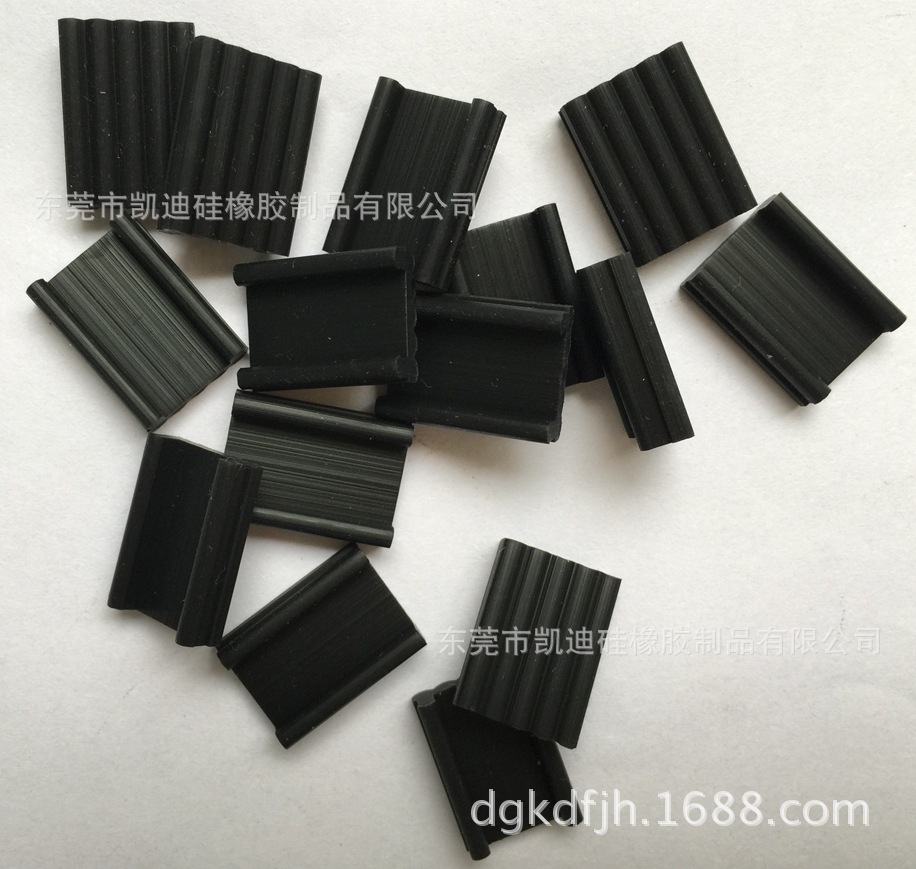 双层耳塞 硅胶挎包 猫钥匙包 硅胶挤出条 硅胶挤出管 模具