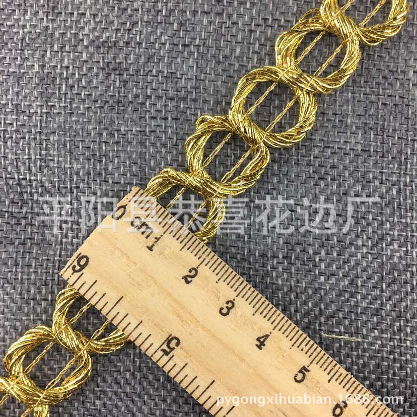 金色圆圈8字花边