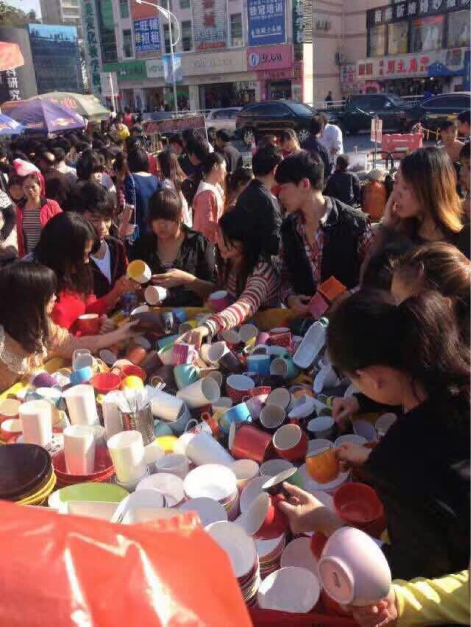 地摊瓷器批发市场