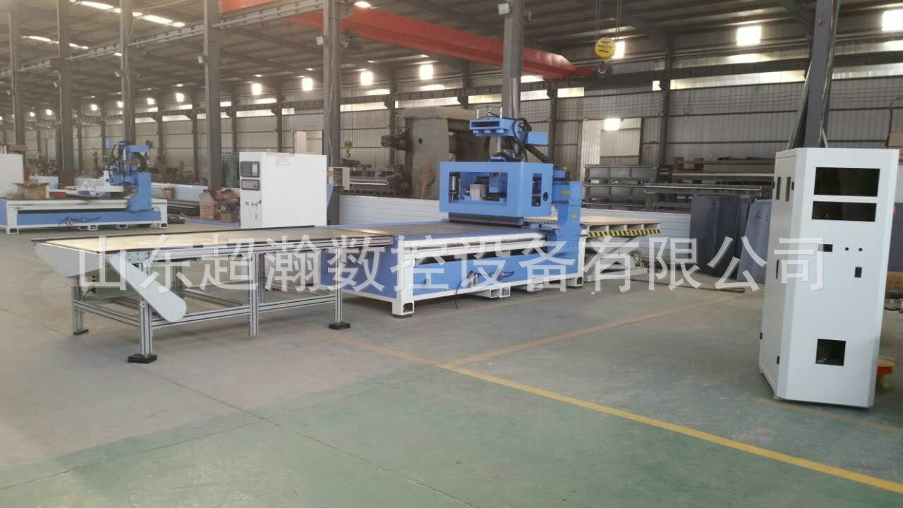 橱柜门自动上下料