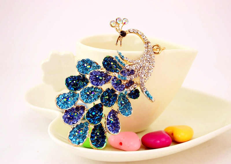 41g Weight Alloy, Metal Material Animal Pattern Unisex Gender Pink, Purple, Red, Blue, Gold Color Creative Diamond Peacock Keychain 11