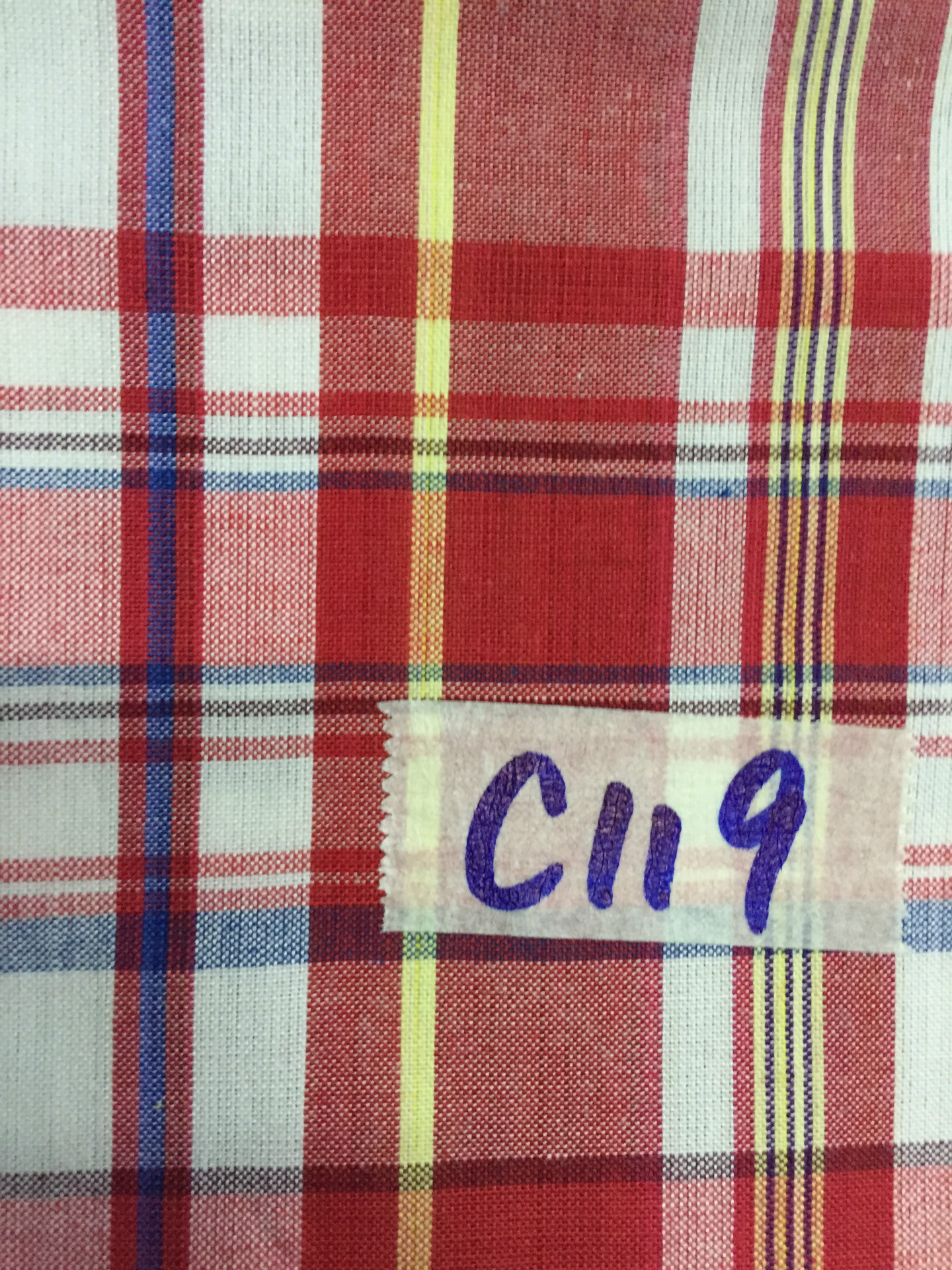 厂家直销现货供应高棉涤纶混纺色织格子衬衫里口袋布面料