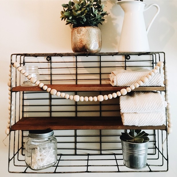 rustic-wire-crate-and-wood-she