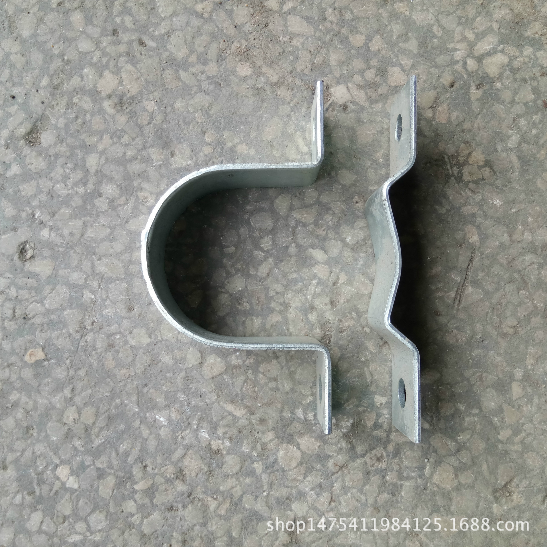 76 traffic Sign Board double-deck Hoop Two-sided Pipe clamp customized Hoop Base bracket 89 60 Hot galvanized flat iron