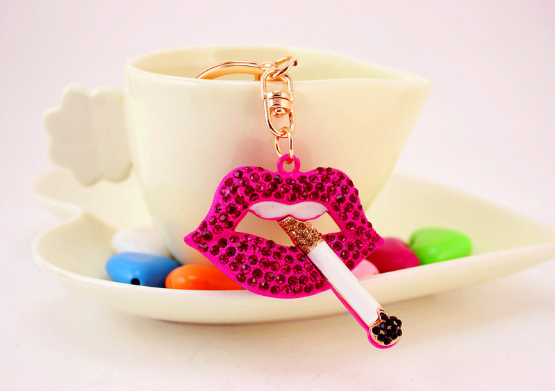 45g Weight Alloy, Metal Material Lips Pattern Unisex Gender Rose Red, Red Color Craft Small Gift Cigarette Red Lip Ladies Metal Pendant Mouth Keychain 5