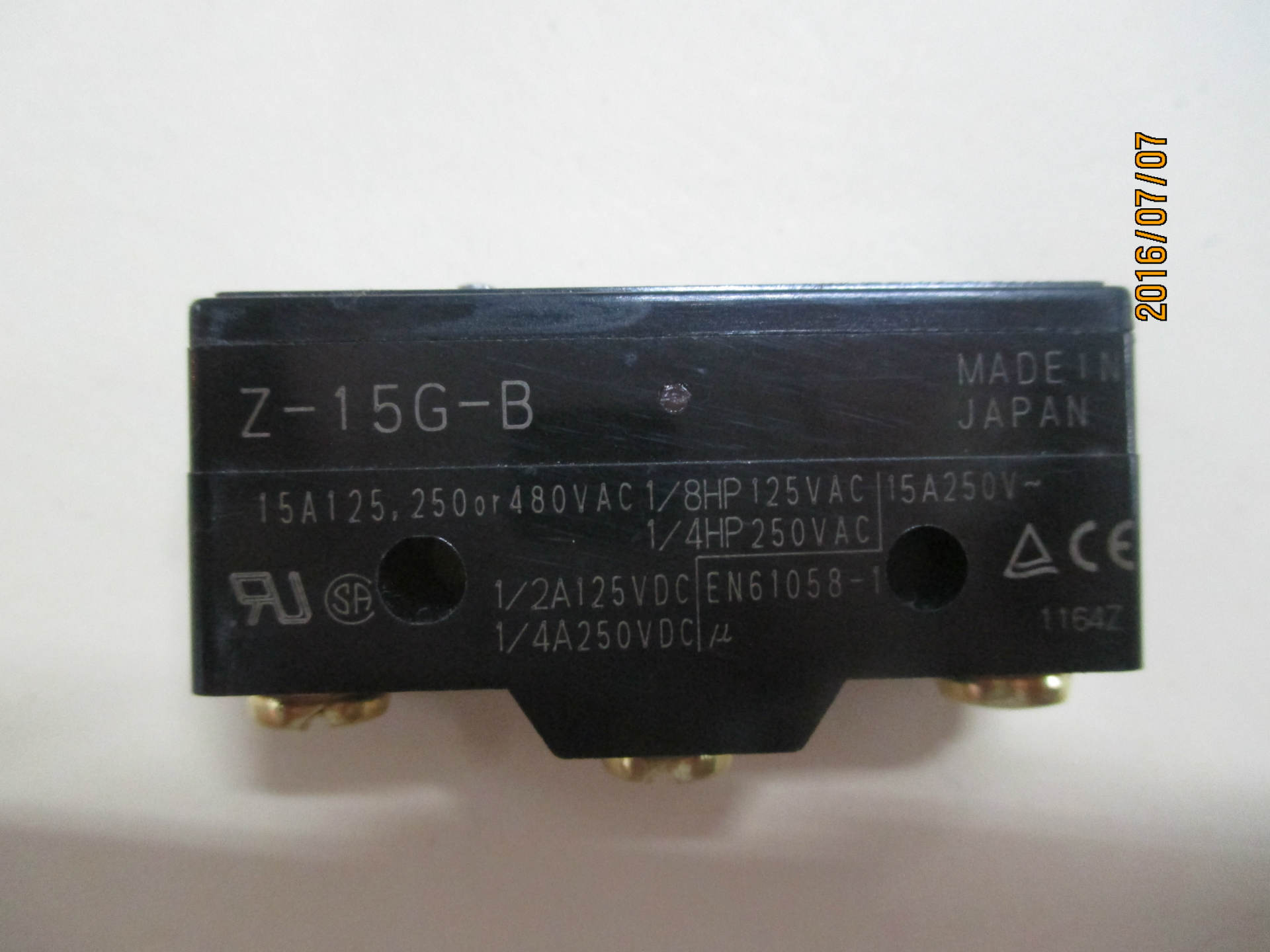 供应全新原装正品欧姆龙微动开关Z-15G-B