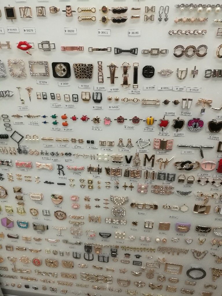 厂家批发【伟兴辅料】提供五金饰品可定制