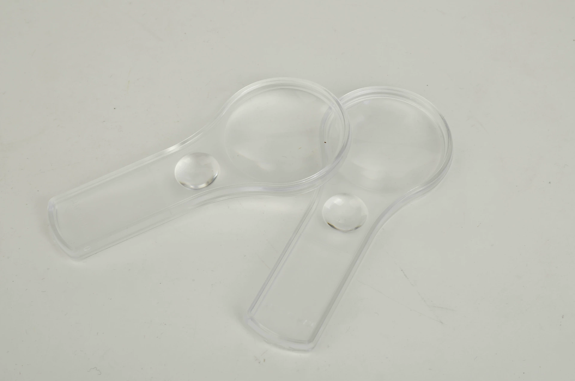 50 Прозрачный пластик с двойным светом, 10-кратное старое портативное увеличительное стекло для чтения, мощный магазин за один юань, два юаня, увеличительное стекло