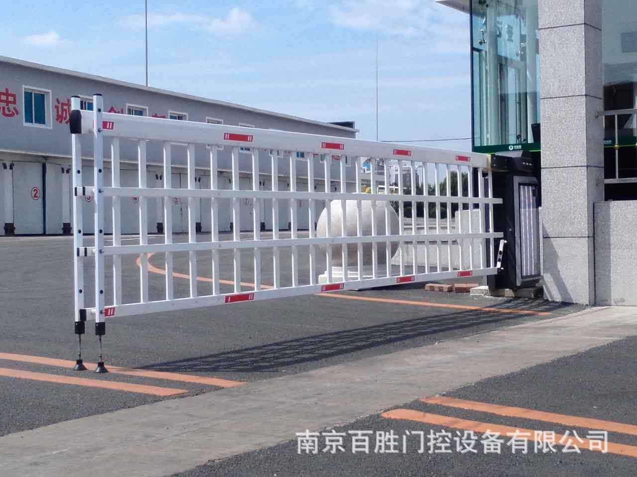 百胜停车场道闸加厚加大栅栏道闸门中置式道闸门智能空降闸-阿里巴巴