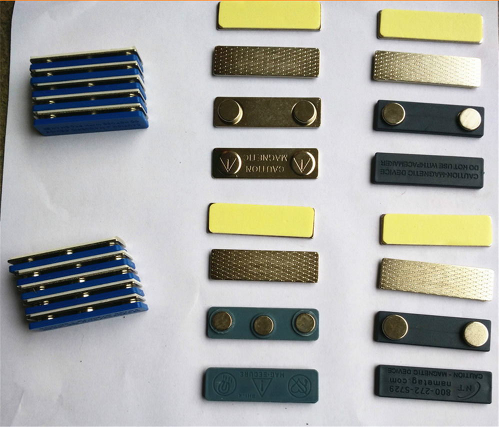 现货供应 两孔塑料磁铁胸牌配件 磁性胸牌带胶带铁片