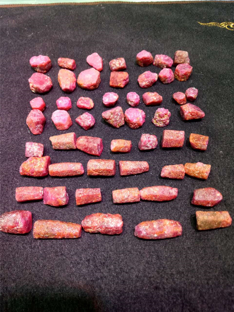 天然红刚玉怎么辨别,红刚玉属于什么档次,天然红刚玉原石图片(第10页)_大山谷图库