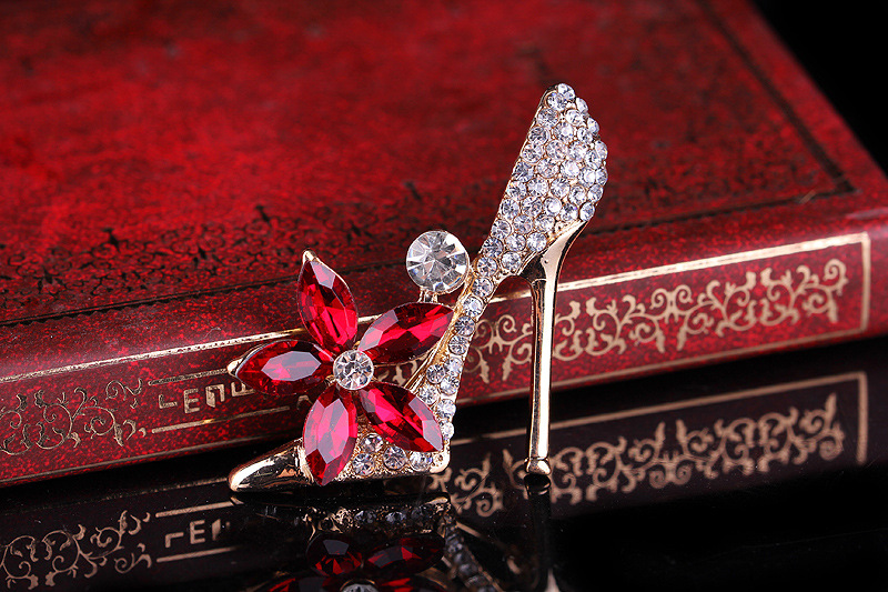 Fashion High Heel Alloy Plating Metal Artificial Rhinestones Women's Brooches display picture 7