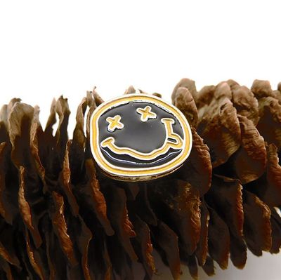 [Qingdao Galaxy]Europe and America fashion Jewelry Hand drawn Drunk face Smiling face Brooch Who sees who is drunk