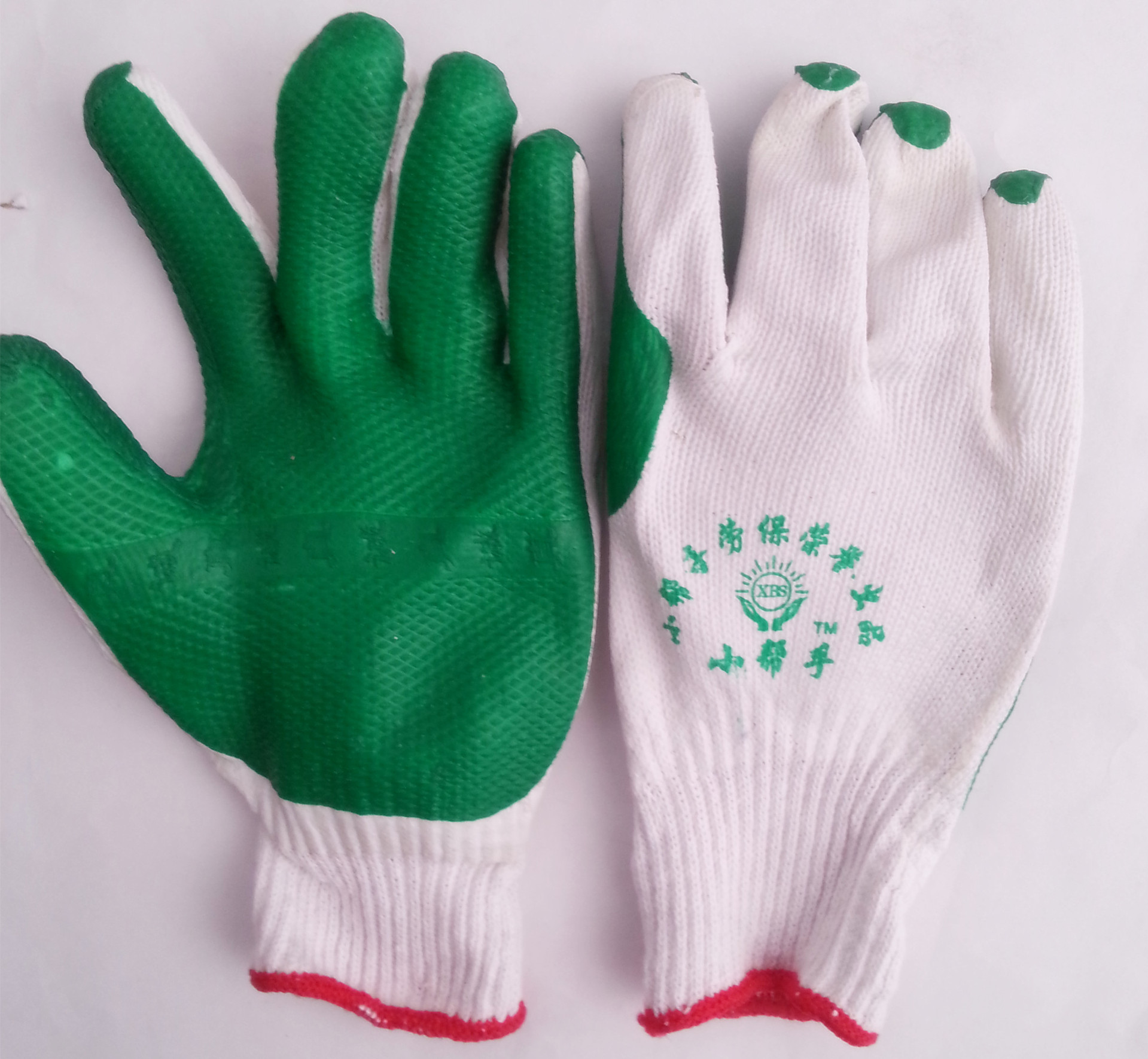 批发橡胶手套 小帮手胶片手套 防滑耐用手套 耐用防滑手套