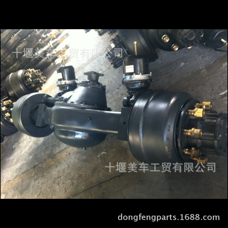 東風軍車猛士後橋總成24C21-00050猛士軍車配件十堰廠家直銷