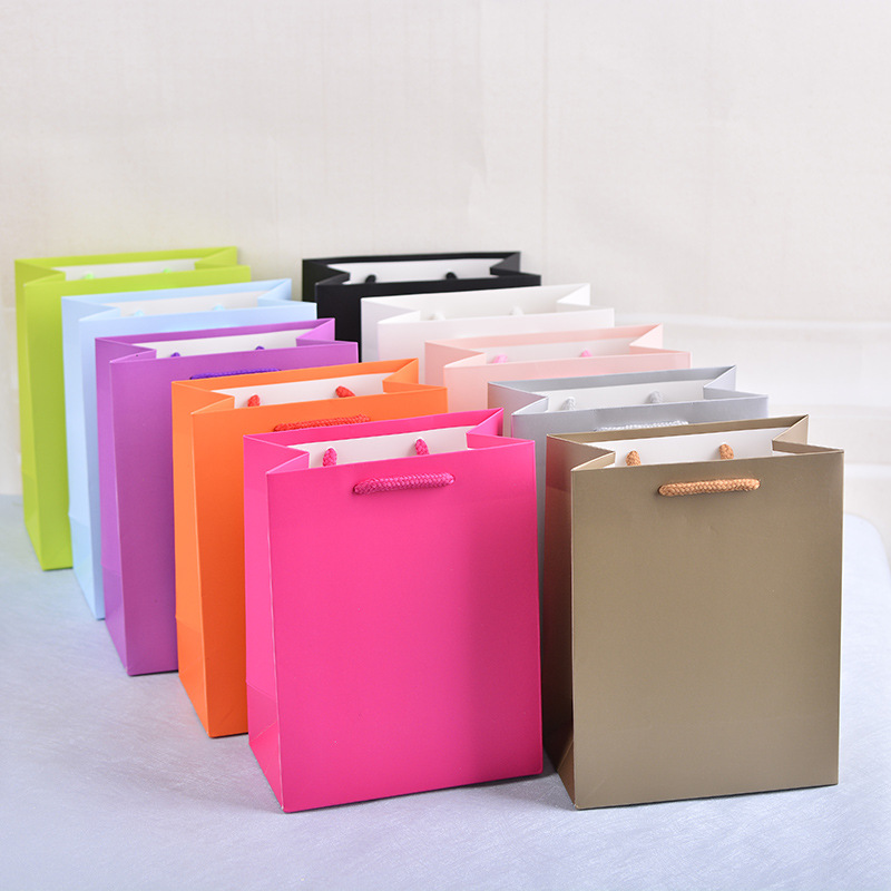 Retro Solid Color Paper Gift Bags display picture 1