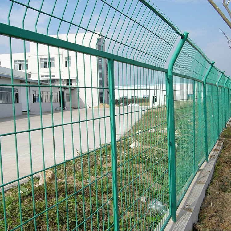 厂家供应边框护栏网 钢丝厂区隔离网 市政围墙框架围栏定制