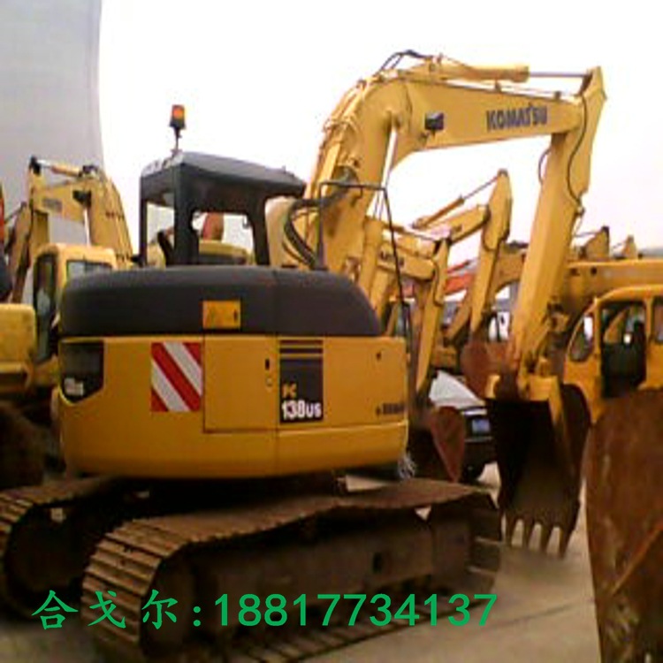 小松138US挖掘機