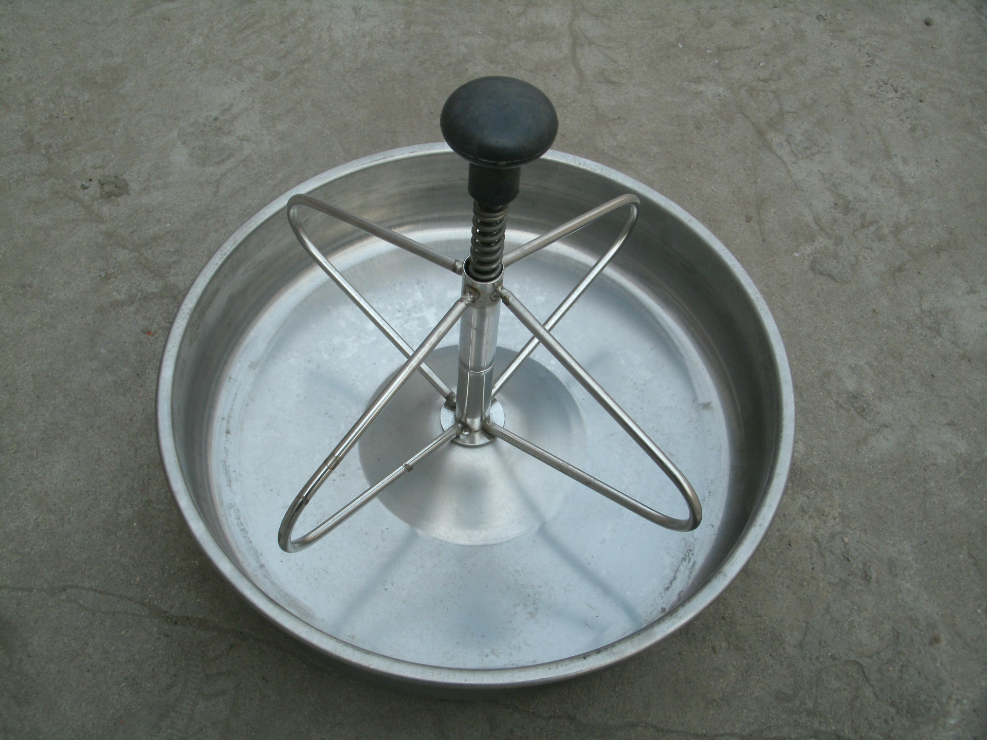 供应小猪食槽 小猪料槽 仔猪料盘 不锈钢小猪补料槽 仔猪下料槽