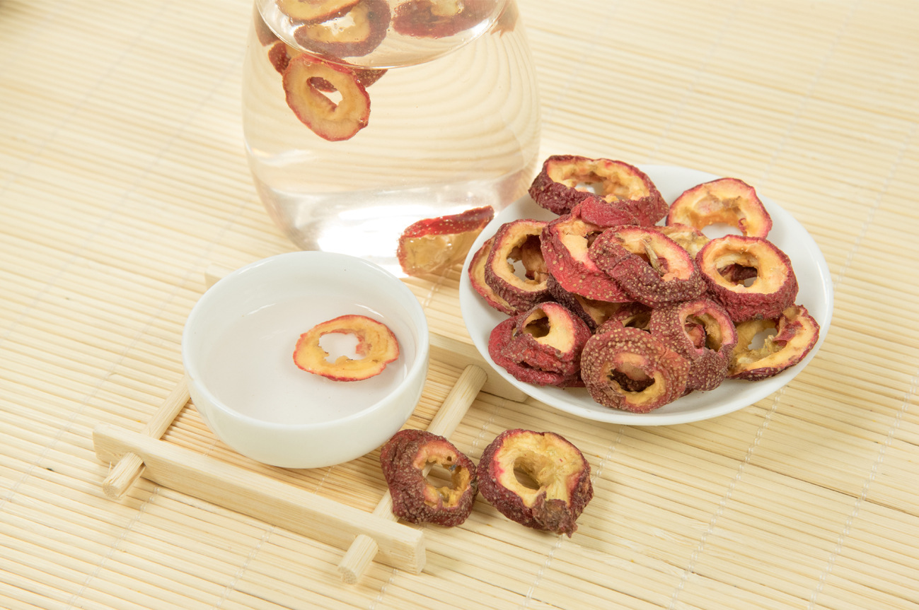 Dried Hawthorn Berries Shan Zha Seedless Slices Natural Fruit for Tea and Culinary Use 500g quality and texture