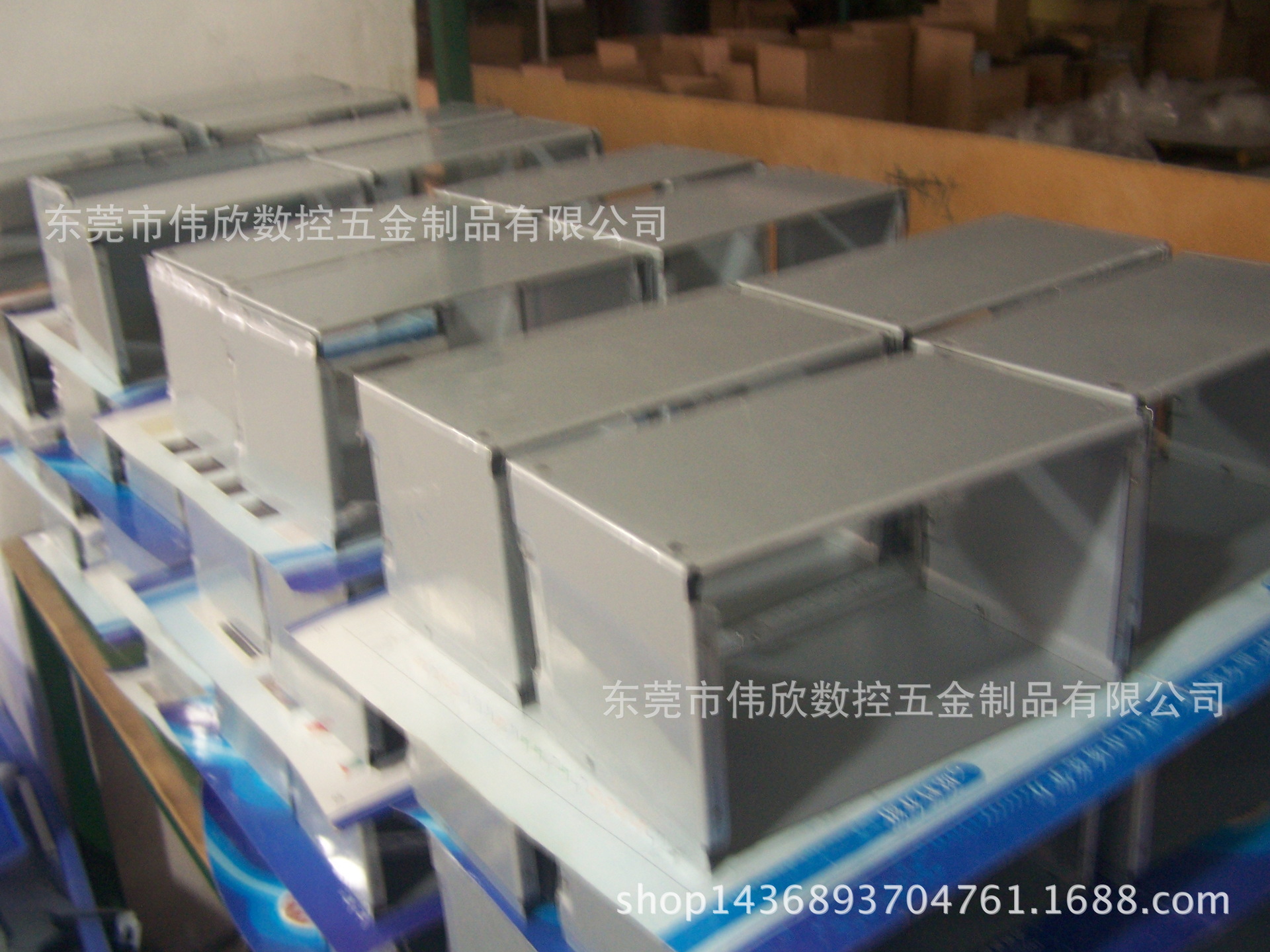 常平定做车载数控机箱东莞定制车载激光数控机箱