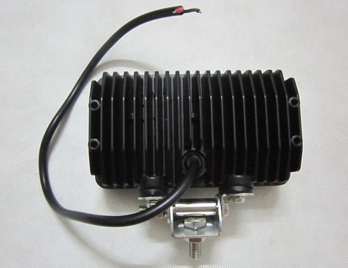 帮手描述图：45W汽车LED射灯工作灯车顶灯雾灯辅助大灯越野