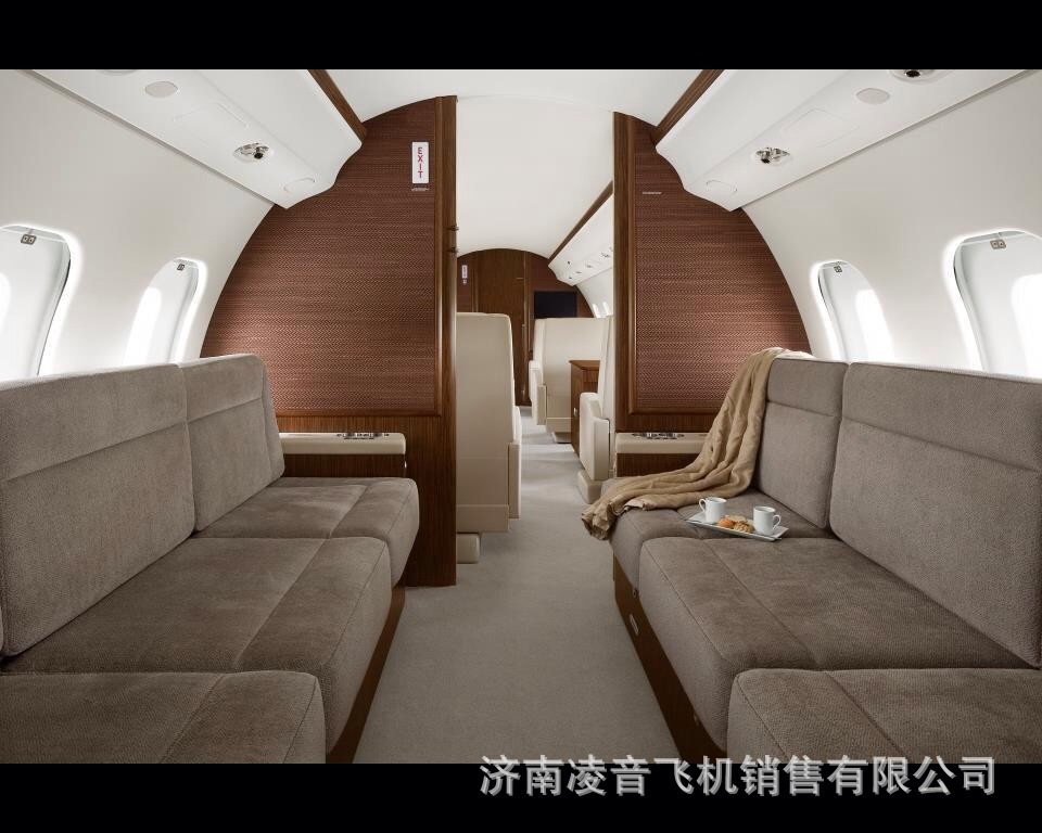 ����˽�˷ɻ����� �Ӱ͵�ȫ��쳵XRS����� �����������������