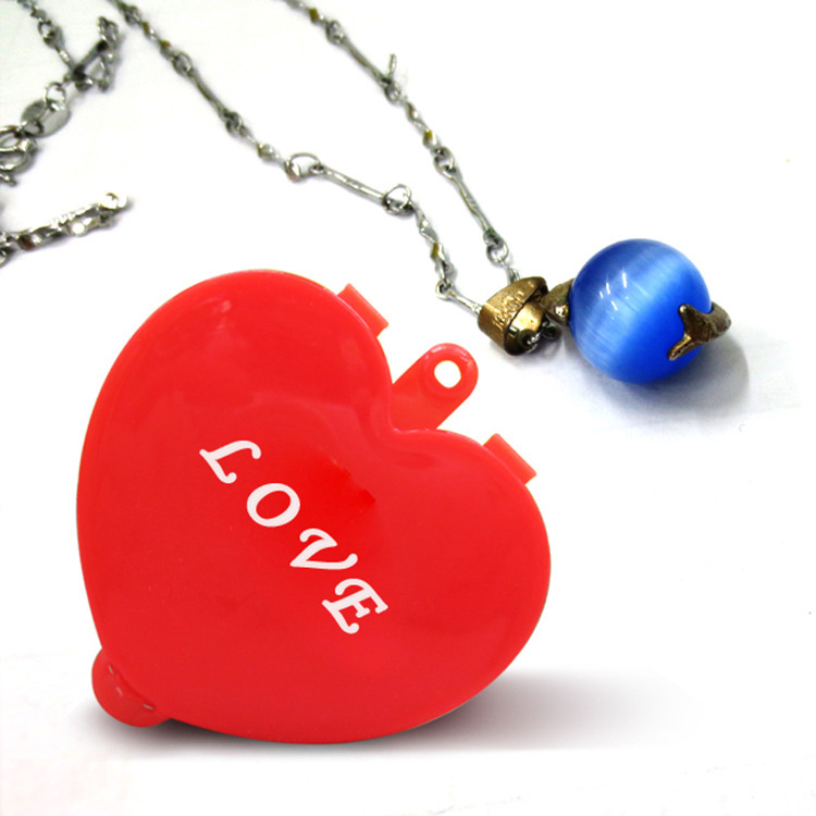 环保便捷式塑料药盒 心形随身药盒 爱心钥匙扣塑胶药盒 分隔药盒