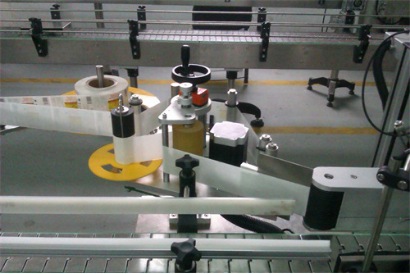 貼標機細節(jié)圖