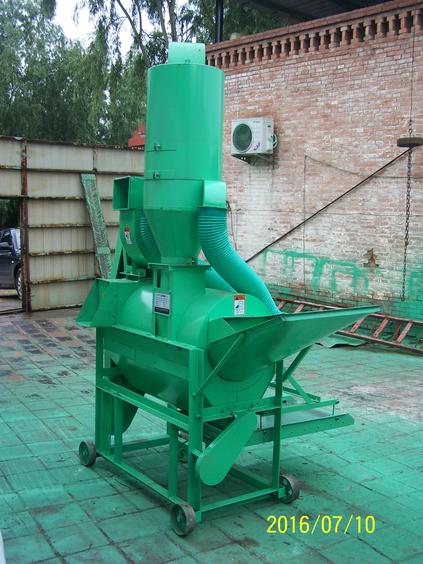 Millet Chinese sorghum Thresher Cole Thresher New type Agriculture equipment Deactivation rate 99% high definition video