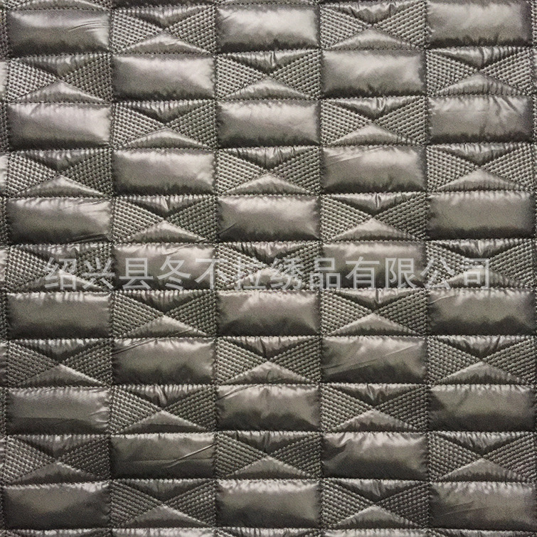 专业工厂 多年电脑多针绗绣夹绵经验 服装绗缝裥棉加工 来料定制