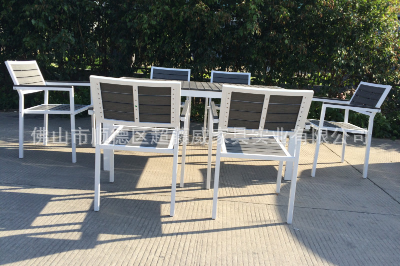 CF814CF1248C-18-800x533