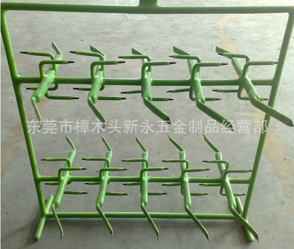 新永五金供应各种各样的包胶挂具 电镀挂笼加工 低价格高品质