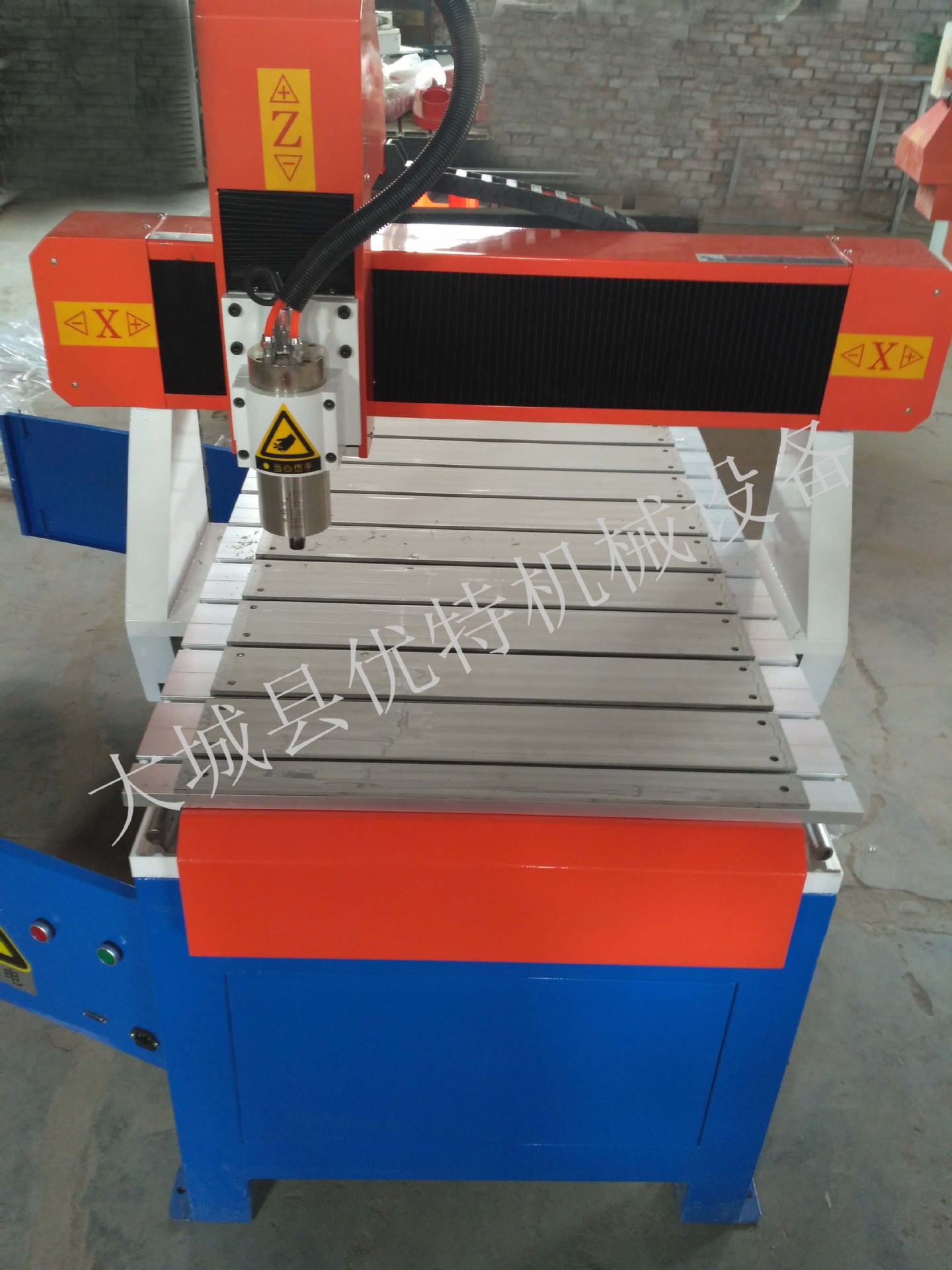 6090 木工广告 雕刻机 金属标牌 雕刻机