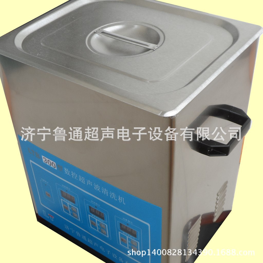 3311396493_680485384