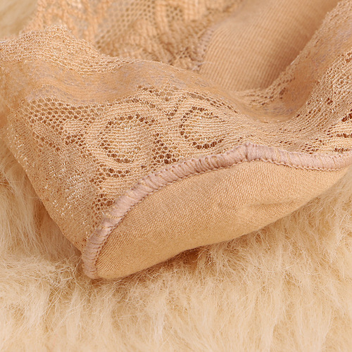 Lace boat socks for women - Spring and summer thin model, silicone anti-slip, invisible shallow mouth socks, cotton bottom women's socks - Dropshipping item