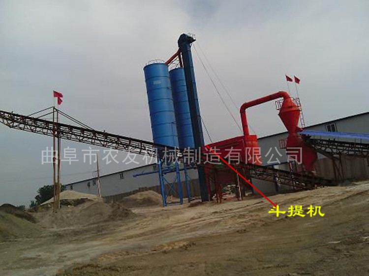 耐腐蚀化工原料提升机 防腐蚀塑料斗式提升机