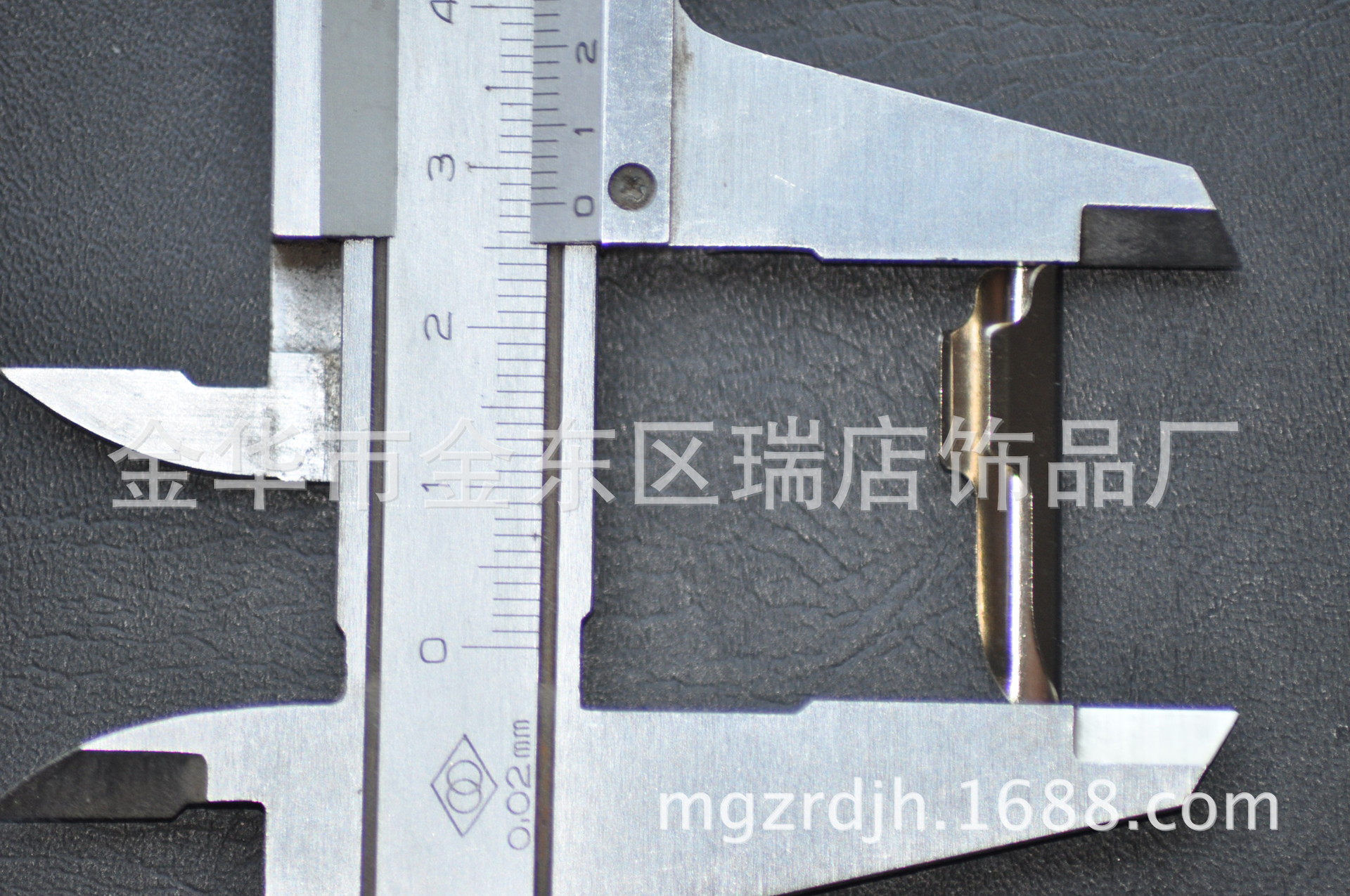 三点大号指甲扣包5MM粗绳子扣子绳头卡扣尾夹铁扣