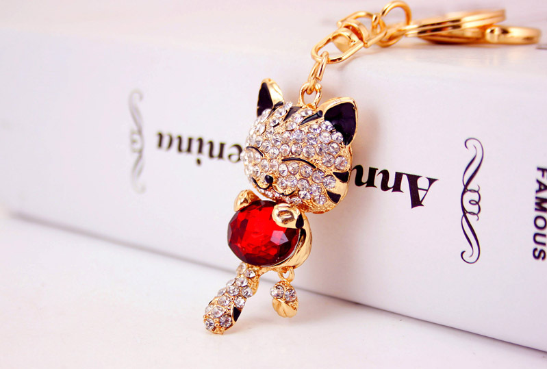 Cute Diamond Lucky Cat Bag Accessories Cat Metal Pendant Key Chain For Women display picture 17