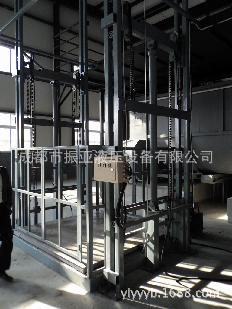 导轨式高空作业升降平台，钢结构电动升降货梯，液压固定式升降机