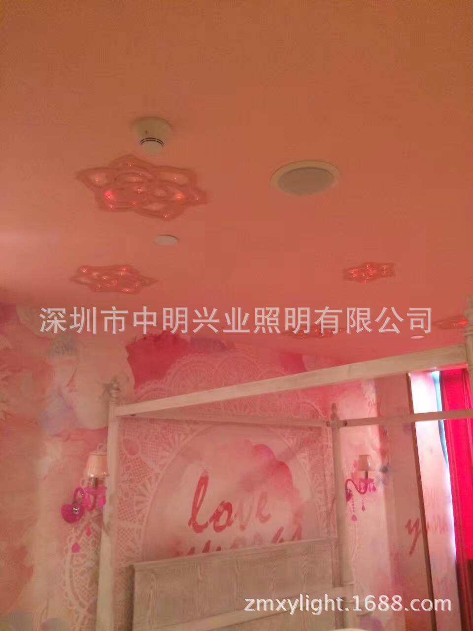���������Ƶ��컨�ǿն������ǿ��߲ʱ�ɫҹ����˸���˵����Ϲ���