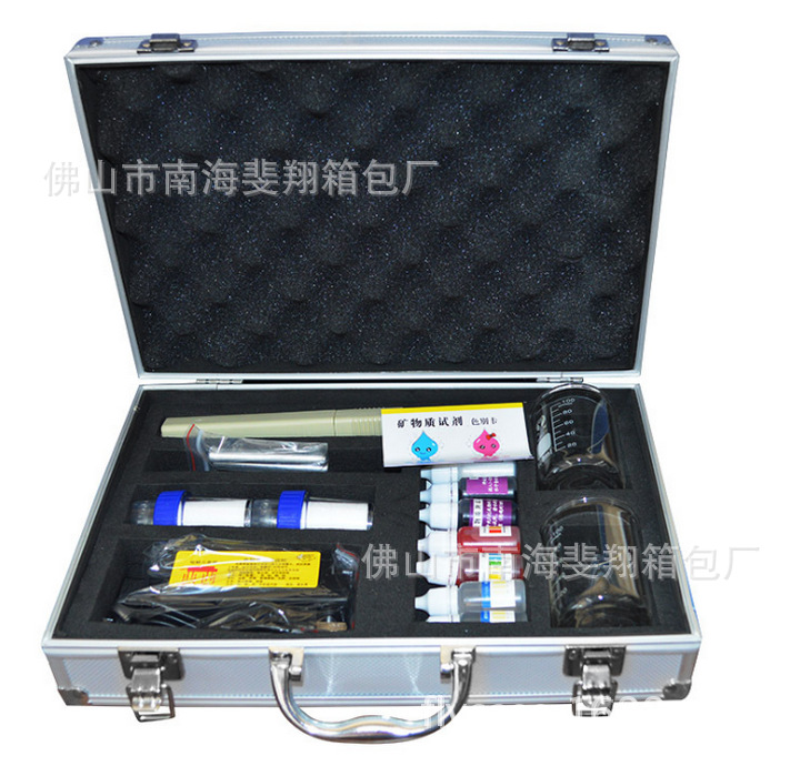 供应优质铝合金工具箱 检测仪器箱 防护工具箱 EVA模型箱定做