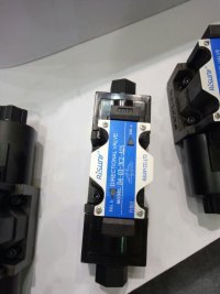 KOMPASS台湾康百世电磁阀D5-03-3C-AC  D5-03-2B-AC