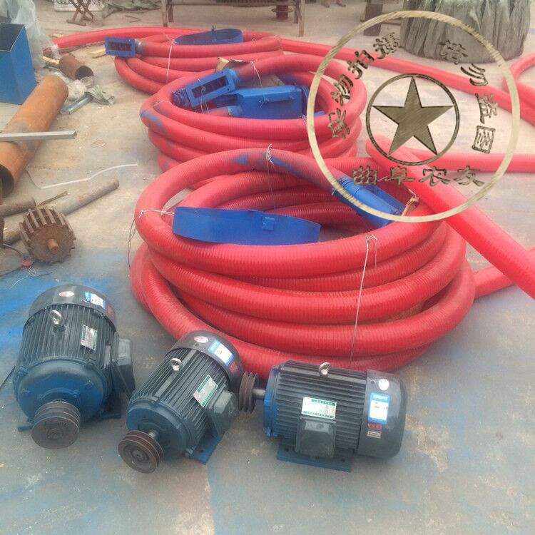 场上作业汽油动力吸料机 可弯曲吸料管弹簧吸料机